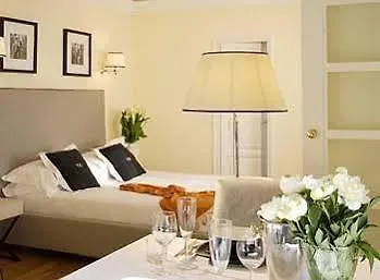 Hotell Ponte Vecchio & 4*