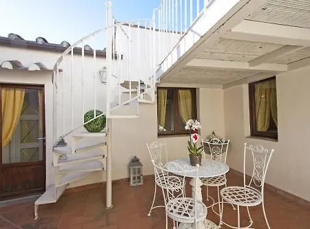 Serristori Palace Aparthotel Firenze