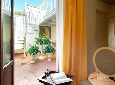 Serristori Palace Aparthotel Firenze