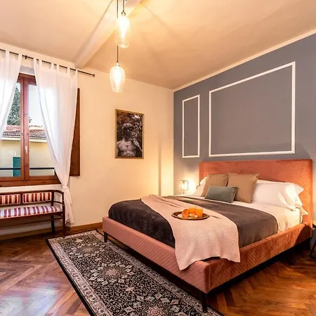 Florentine Palazzo,4 Bedrooms,historic Center