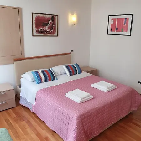 Apartment Giulia House Via Dell Ariento 5