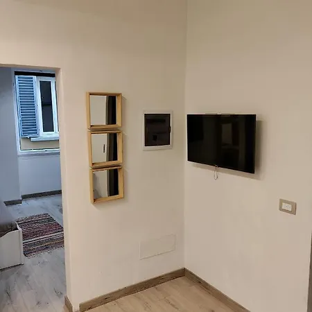 Cozy Near Ponte Vecchio Apartment Florence