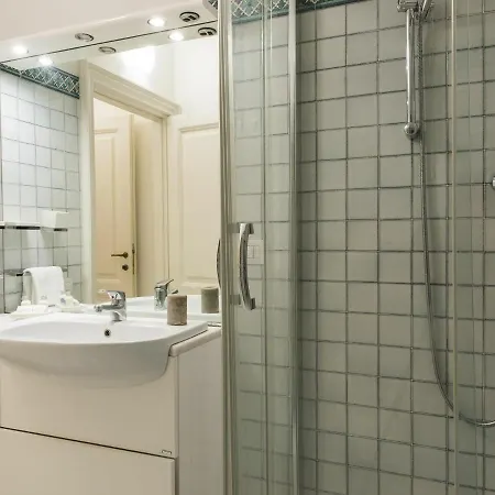Apartment Palazzo Terme By Halldis Florence