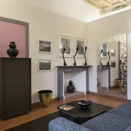 Apartment Palazzo Terme By Halldis Florence