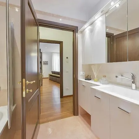 Palazzo Anselmi By Halldis Apartment