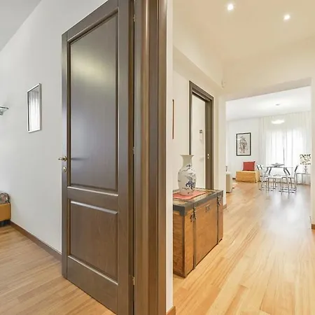 Palazzo Anselmi By Halldis Apartment *