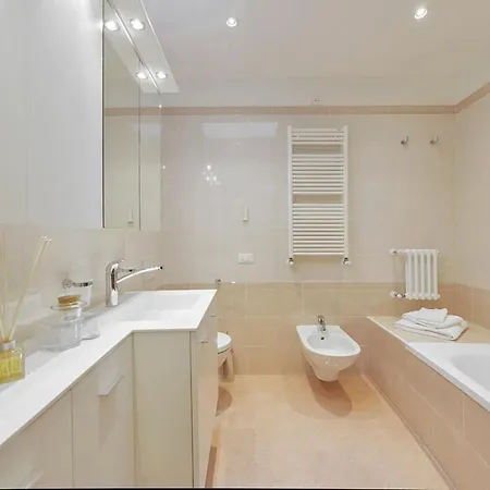Apartment Palazzo Anselmi By Halldis