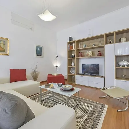 Apartment Palazzo Anselmi By Halldis *