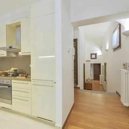 Palazzo Anselmi By Halldis Apartment