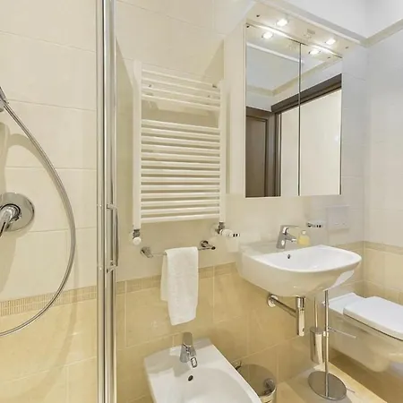 Apartment Palazzo Anselmi By Halldis *