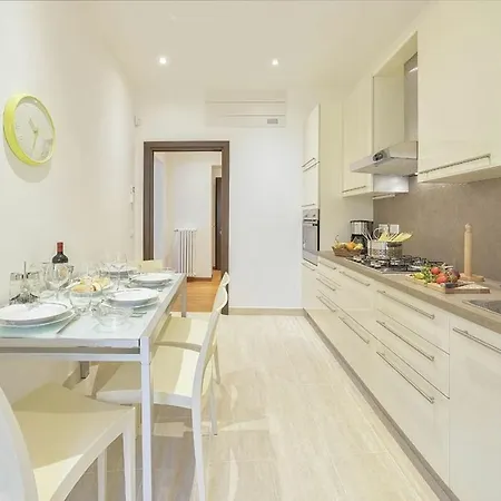 Palazzo Anselmi By Halldis Apartment Florence