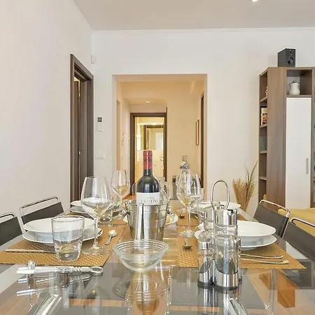 Palazzo Anselmi By Halldis Apartment