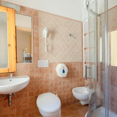 Hostal Archi Rossi *