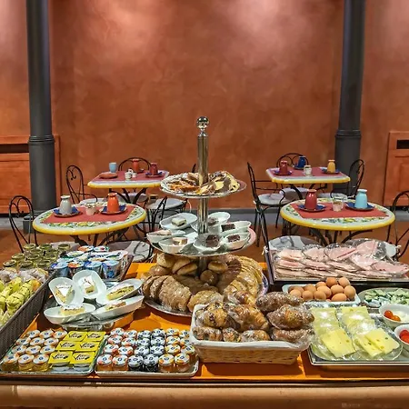 Alba Palace Hotel 3*