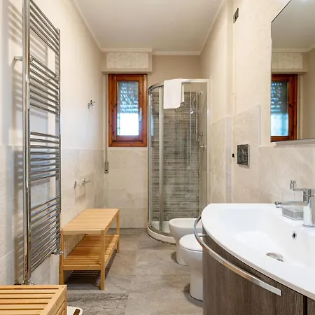 Comfortable Flat With Terraces *