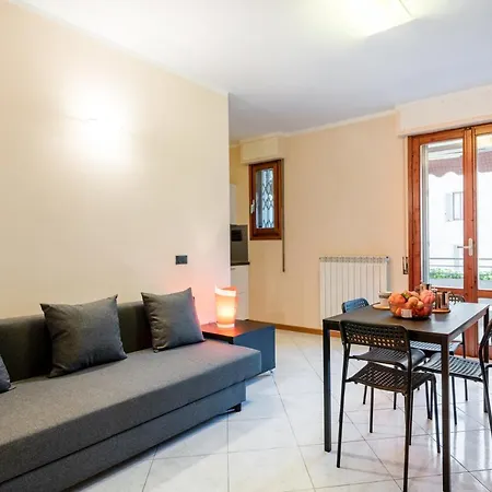 Comfortable Flat With Terraces Florence