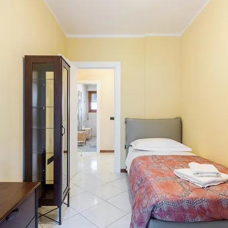 Comfortable Flat With Terraces Apartment *