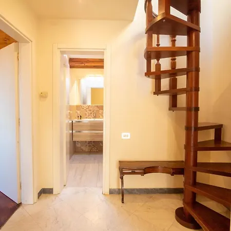 Cavour 83 Apartamento *