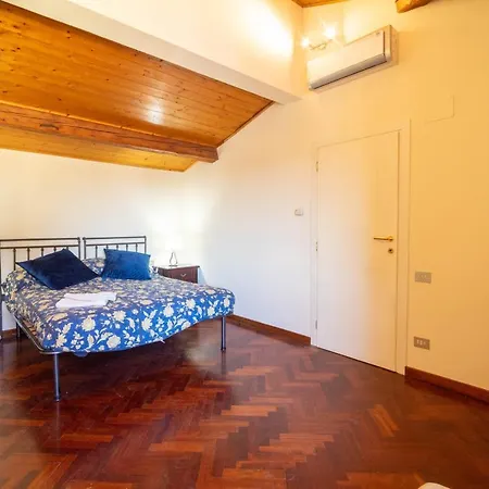 Apartamento Cavour 83 *