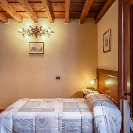 Palazzo Graziani 2*