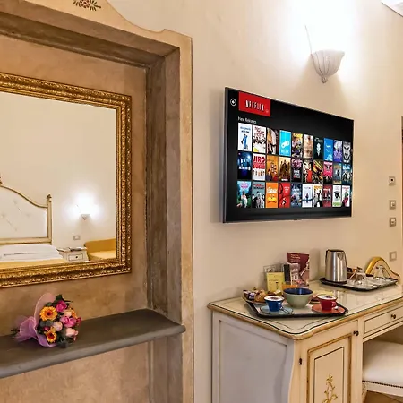 Porta Faenza Hotell