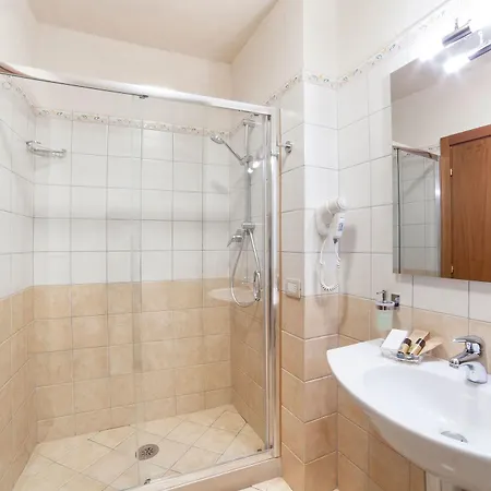 Aramis Deluxe 2*