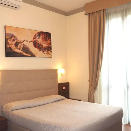Hotell Ester 3*