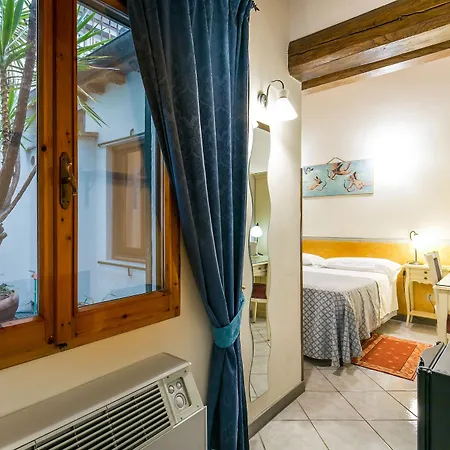 Collodi Hotell 2*