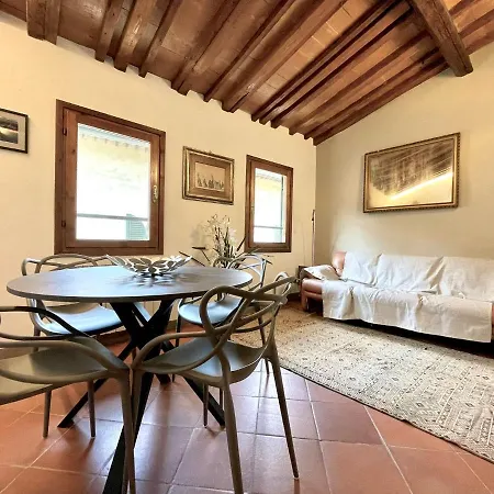 Apartman Charming In The Very Heart Of