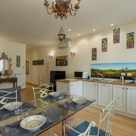 Apartament Pinocchio' S House In The Center Of *