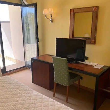 Demidoff Country Hotel 4*