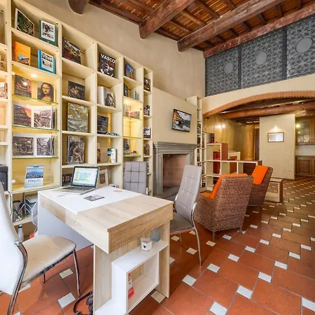 Boutique Santa Maria Novella 3*
