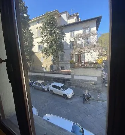 Apartment Cozy Classic Italian House Near Santa Croce, On The Lungarno Florence