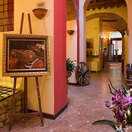 Porta Faenza Hotell 3*