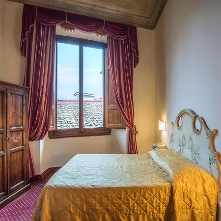 Hotel Paris 3*