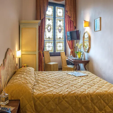 Paris Hotel