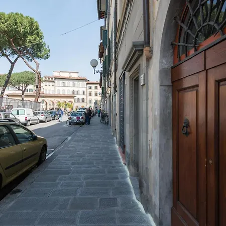 Apartment Casa A Sant'ambrogio - Santa Croce, Mercato & Bar - Homeunity