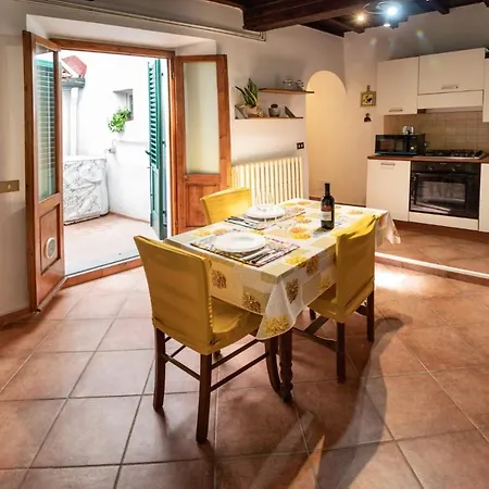 Apartment Virgilio's House + Internal Court