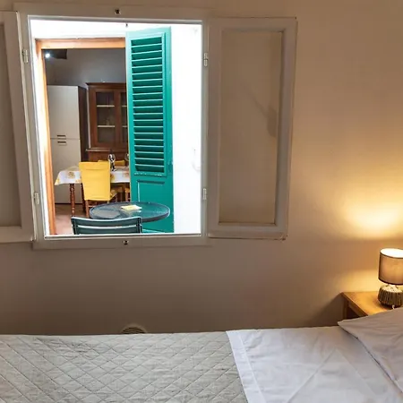 Apartment Virgilio's House + Internal Court