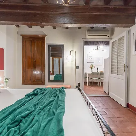 Wine Ciliegiolo Apartment *