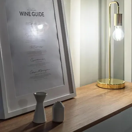 Wine Ciliegiolo Apartment Florence