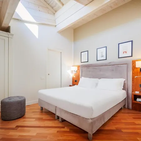 Hotel Embassy 4*