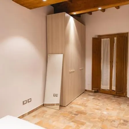Cozy And Charmin 3br Steps By Duomo Apartment *