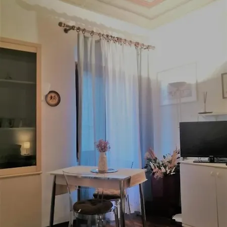 Romantic Nest Florence