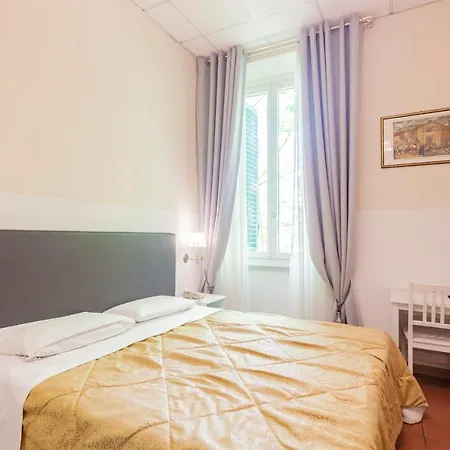 Hotel St. 2*