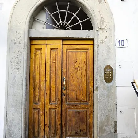 Luxurious View On Santa Croce Florence