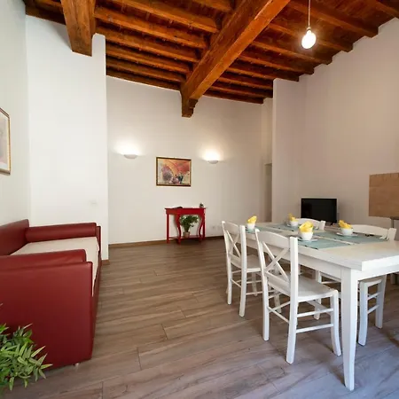 Residenza Santa Croce *