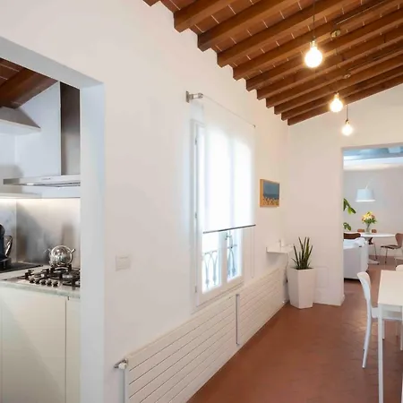 San Niccolo Walls Garden Apartment Florence