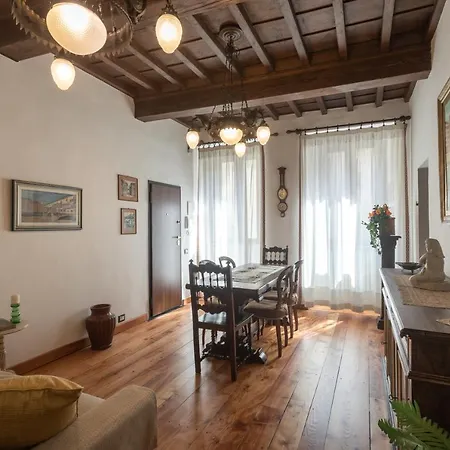 Boutique Ponte Vecchio Apartment *
