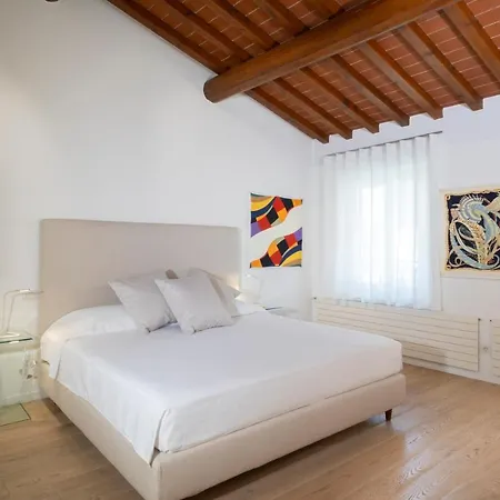 San Niccolo Walls Garden Apartment *